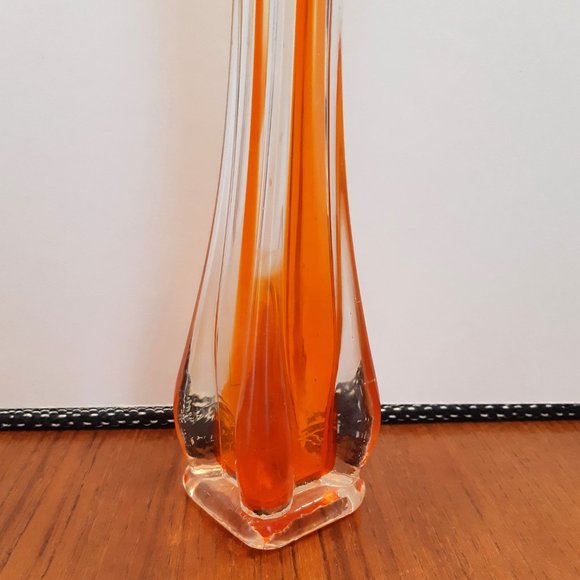 Vintage 4 Finger Orange Swung Vase - Beautiful! - Picture 8 of 13